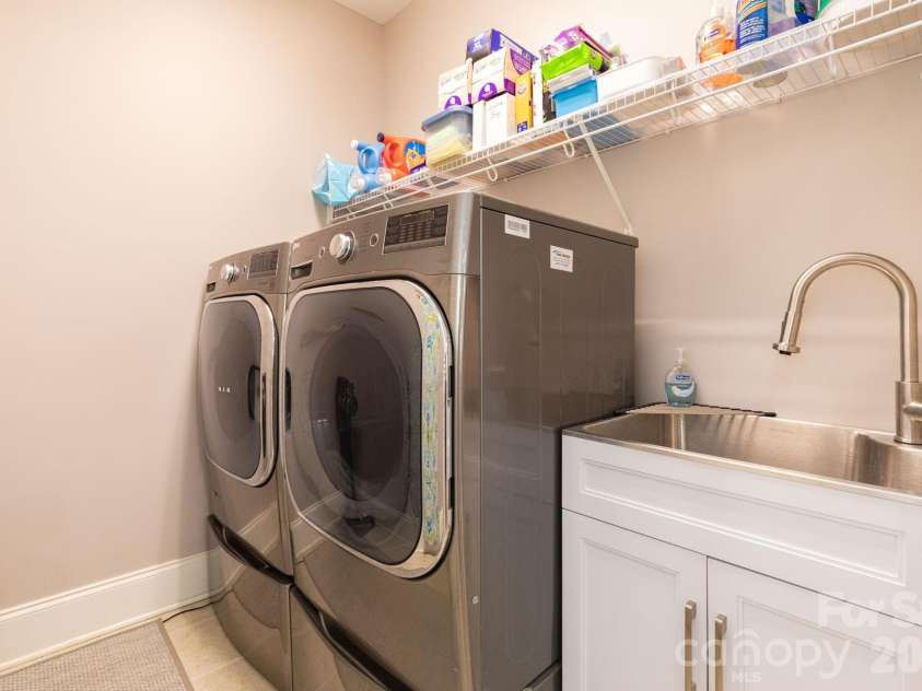 47 Drakes Meadow Lane, Arden, NC 28704.  MLS# CAR4427220, YatesRealty ID 39439. Laundry Room