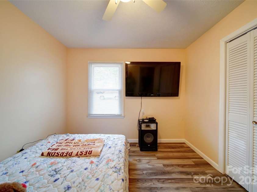 102 Wilshire Avenue, Hamlet, NC 28345.  MLS# CAR4232474, YatesRealty ID 3944. Bedroom 1