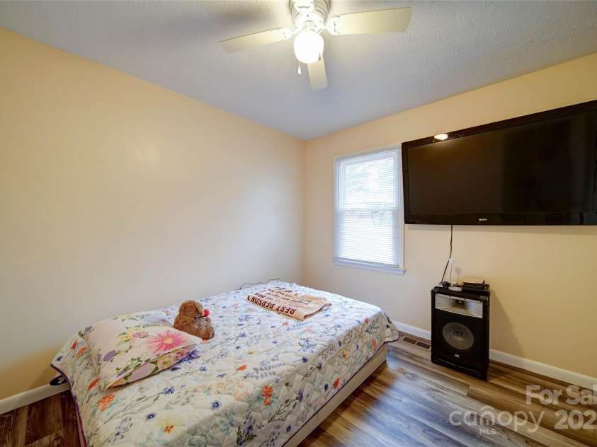 102 Wilshire Avenue, Hamlet, NC 28345.  MLS# CAR4232474, YatesRealty ID 3944. Bedroom 1