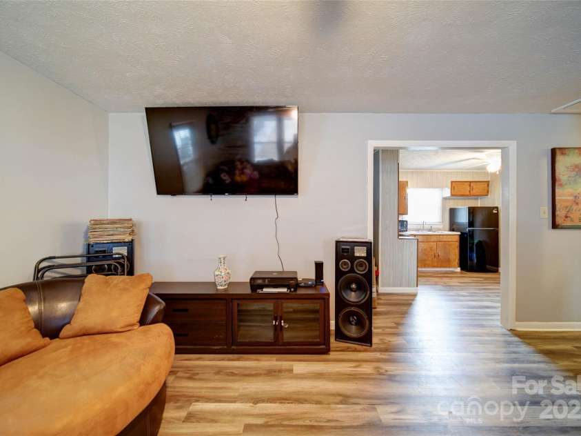 102 Wilshire Avenue, Hamlet, NC 28345.  MLS# CAR4232474, YatesRealty ID 3944. Living room