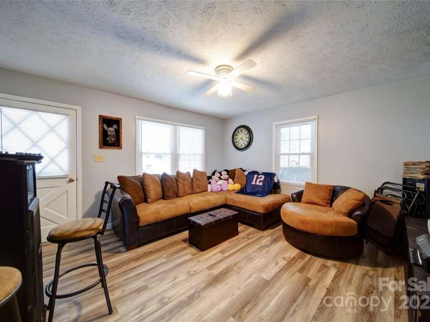 102 Wilshire Avenue, Hamlet, NC 28345.  MLS# CAR4232474, YatesRealty ID 3944. Living room