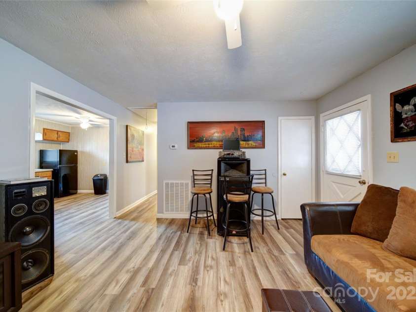 102 Wilshire Avenue, Hamlet, NC 28345.  MLS# CAR4232474, YatesRealty ID 3944. Living room