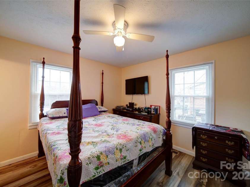 102 Wilshire Avenue, Hamlet, NC 28345.  MLS# CAR4232474, YatesRealty ID 3944. Primary Bedroom