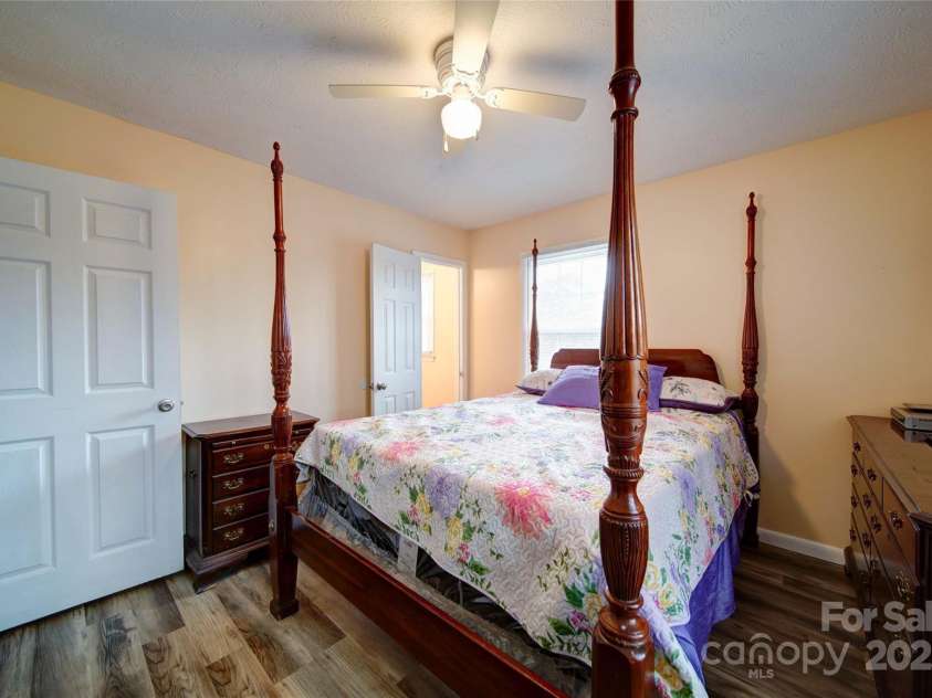 102 Wilshire Avenue, Hamlet, NC 28345.  MLS# CAR4232474, YatesRealty ID 3944. Primary Bedroom