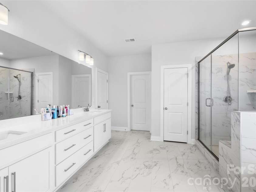 1402 Ashe Meadow Drive, Indian Trail, NC 28079.  MLS# CAR4403555, YatesRealty ID 3944. Bright, crisp, and thoughtfully finished.
