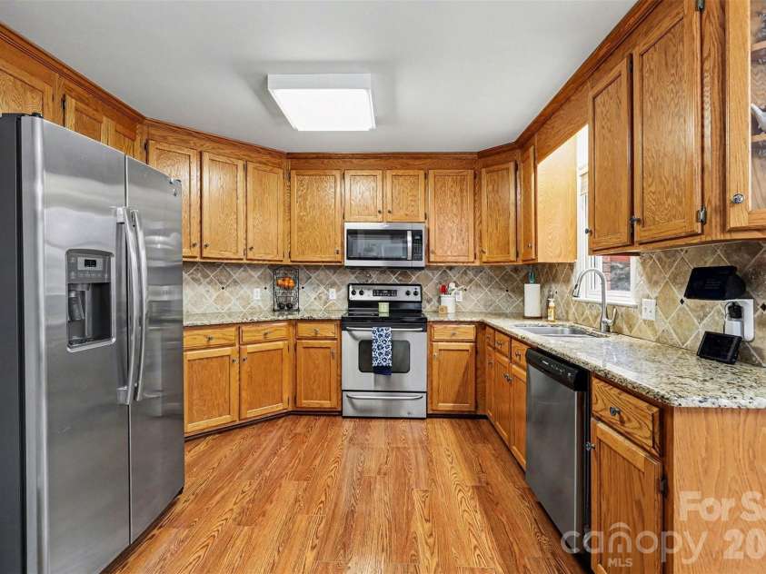 300 Kilmer Lane, Mooresville, NC 28115.  MLS# CAR4337931, YatesRealty ID 3944. 