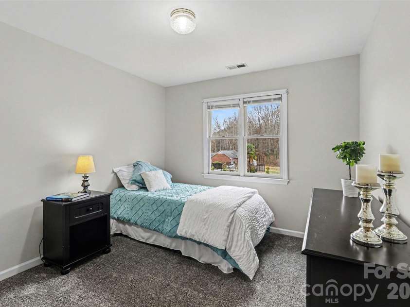 300 Kilmer Lane, Mooresville, NC 28115.  MLS# CAR4337931, YatesRealty ID 3944. 