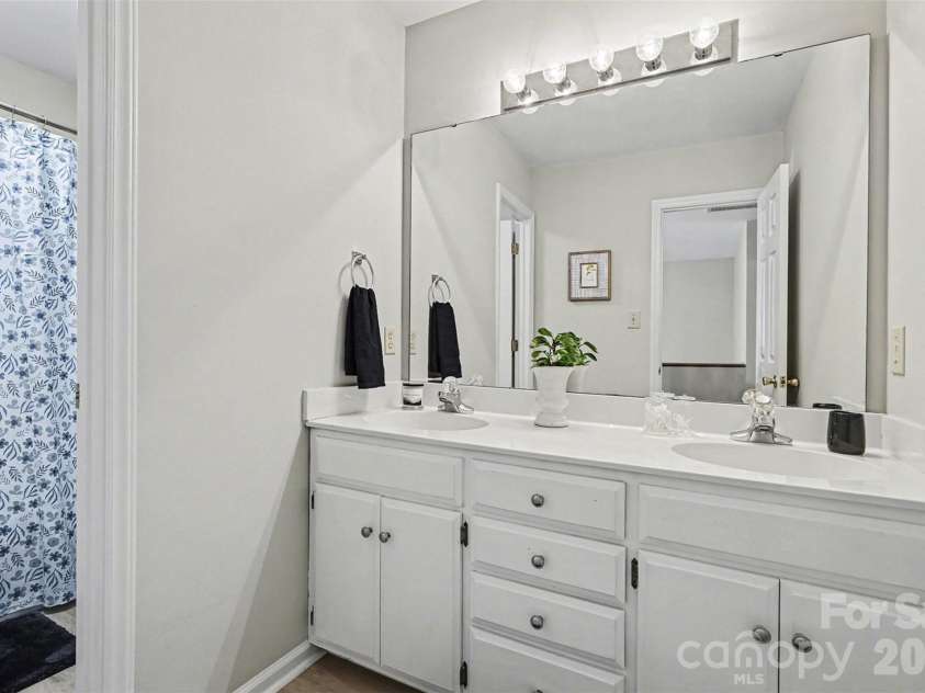 300 Kilmer Lane, Mooresville, NC 28115.  MLS# CAR4337931, YatesRealty ID 3944. 