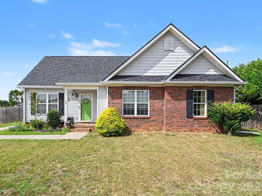 20 Wright Street, Rock Hill, SC 29730.  MLS# CAR4406823, YatesRealty ID 39440. 