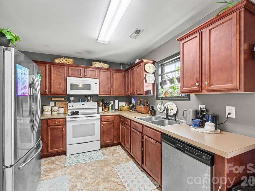 20 Wright Street, Rock Hill, SC 29730.  MLS# CAR4406823, YatesRealty ID 39440. 