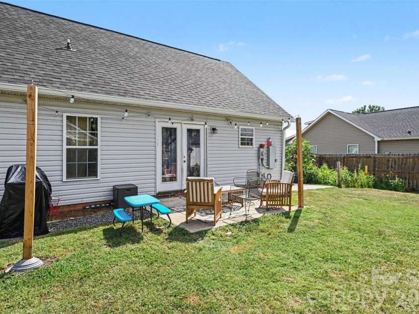 20 Wright Street, Rock Hill, SC 29730.  MLS# CAR4406823, YatesRealty ID 39440. 