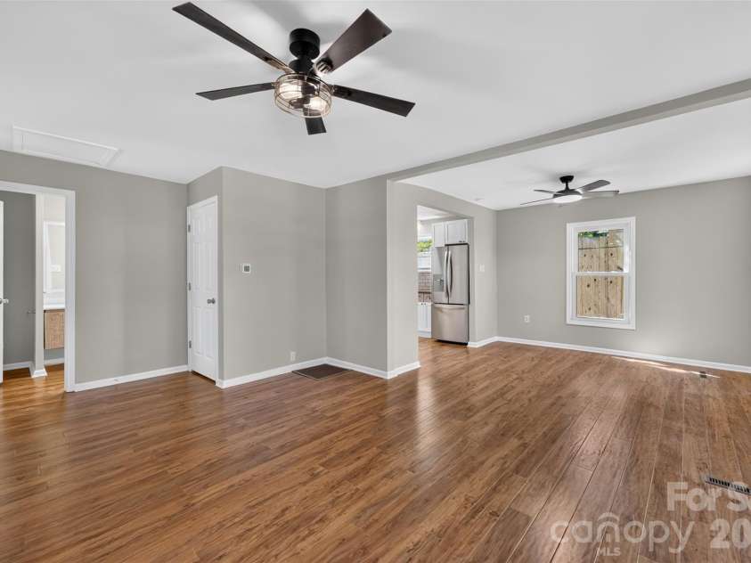 620 10th Street Boulevard, Hickory, NC 28601.  MLS# CAR4406989, YatesRealty ID 39441. New floors and paint.