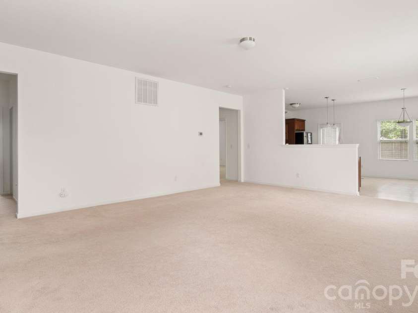 12792 Clydesdale Drive, Midland, NC 28107.  MLS# CAR4418814, YatesRealty ID 39442. 