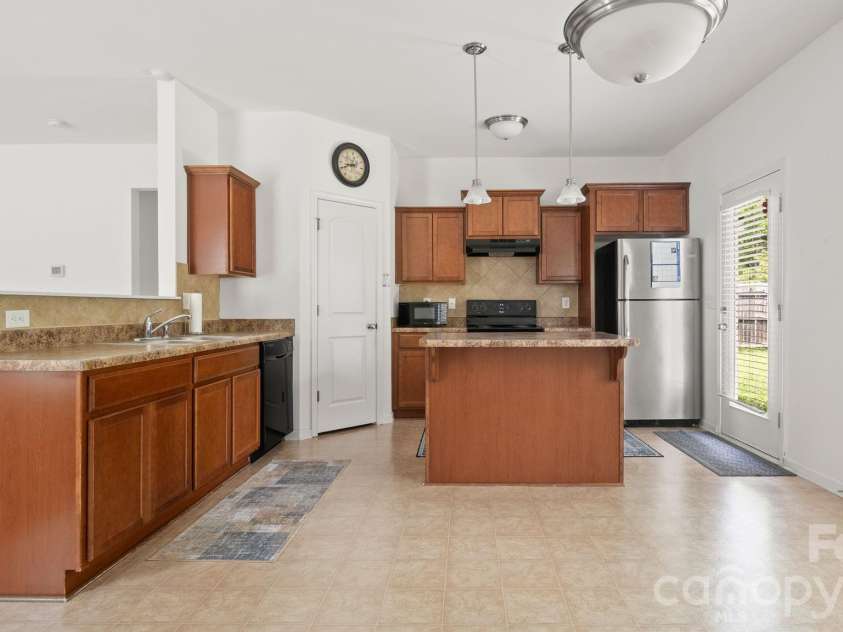 12792 Clydesdale Drive, Midland, NC 28107.  MLS# CAR4418814, YatesRealty ID 39442. 