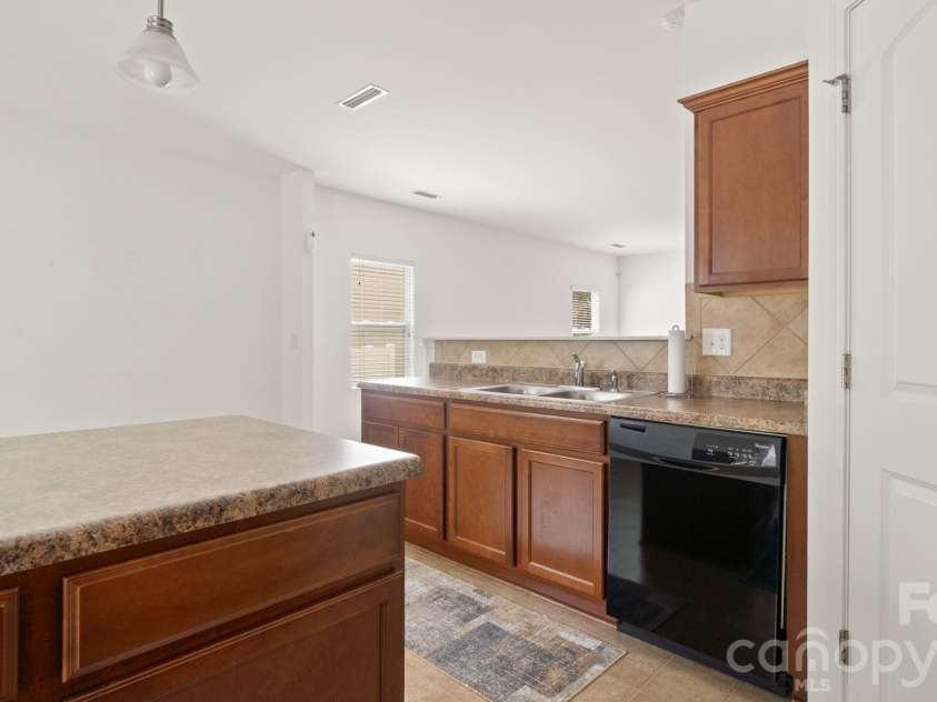 12792 Clydesdale Drive, Midland, NC 28107.  MLS# CAR4418814, YatesRealty ID 39442. 