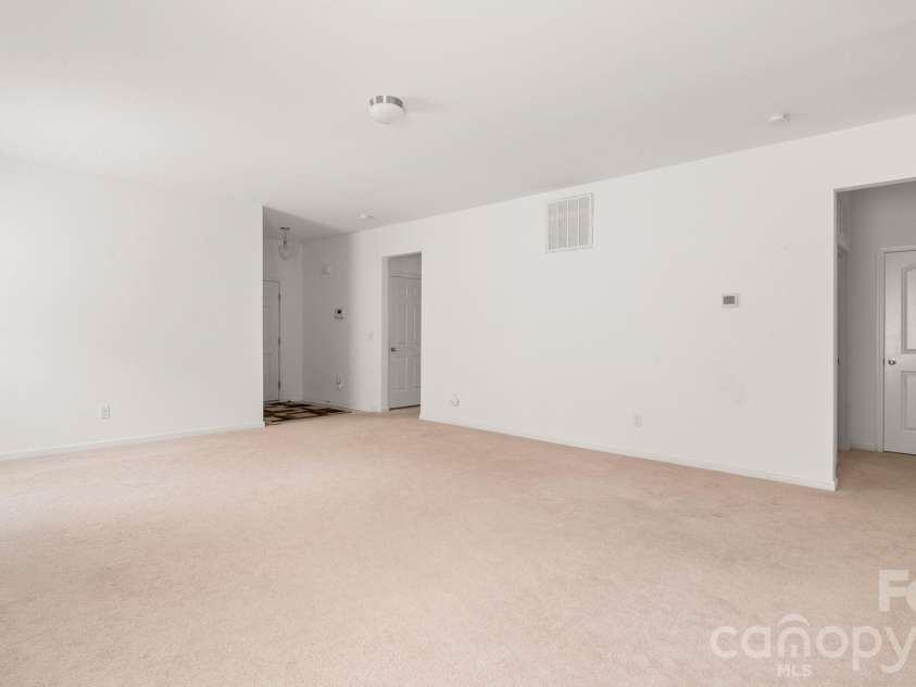 12792 Clydesdale Drive, Midland, NC 28107.  MLS# CAR4418814, YatesRealty ID 39442. 