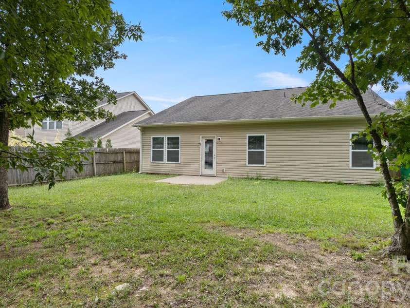 12792 Clydesdale Drive, Midland, NC 28107.  MLS# CAR4418814, YatesRealty ID 39442. 