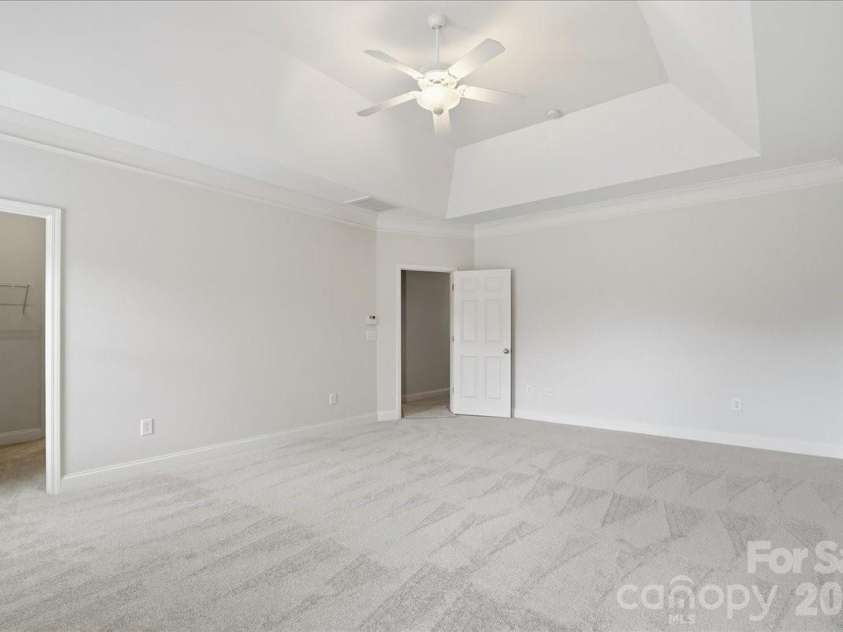 6055 Latta Springs Circle, Huntersville, NC 28078.  MLS# CAR4405877, YatesRealty ID 39443. 