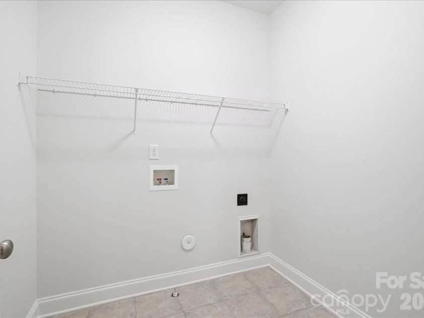 6055 Latta Springs Circle, Huntersville, NC 28078.  MLS# CAR4405877, YatesRealty ID 39443. 