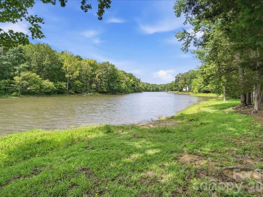 6055 Latta Springs Circle, Huntersville, NC 28078.  MLS# CAR4405877, YatesRealty ID 39443. 