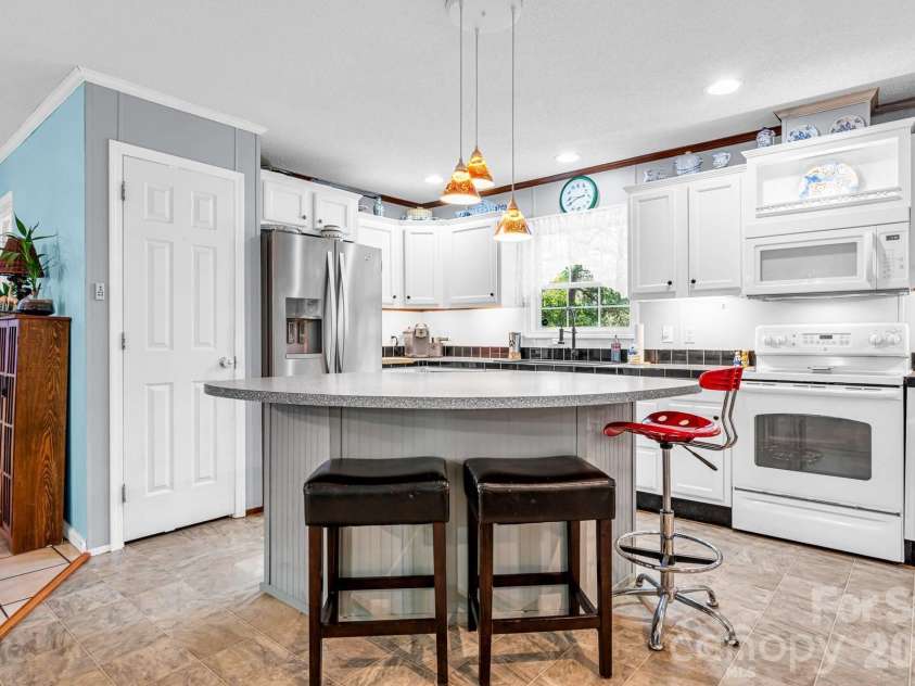 515 Wafford Road, Lexington, NC 27292.  MLS# CAR4407039, YatesRealty ID 39444. 