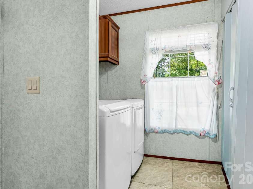 515 Wafford Road, Lexington, NC 27292.  MLS# CAR4407039, YatesRealty ID 39444. 