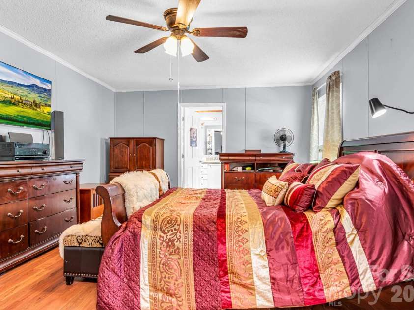 515 Wafford Road, Lexington, NC 27292.  MLS# CAR4407039, YatesRealty ID 39444. 