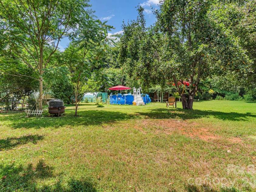 515 Wafford Road, Lexington, NC 27292.  MLS# CAR4407039, YatesRealty ID 39444. 