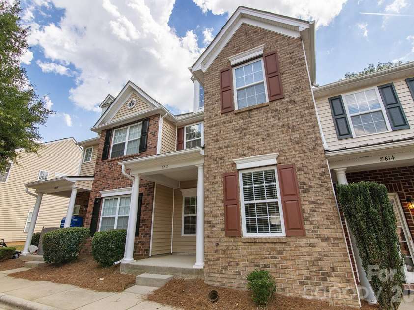 8618 Twined Creek Lane, Charlotte, NC 28227.  MLS# CAR4406032, YatesRealty ID 39445. 