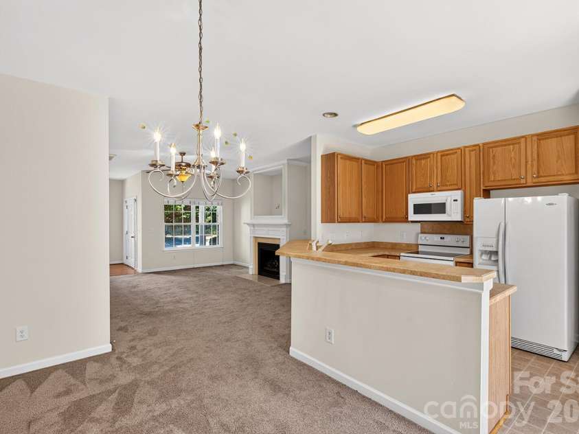 8618 Twined Creek Lane, Charlotte, NC 28227.  MLS# CAR4406032, YatesRealty ID 39445. 