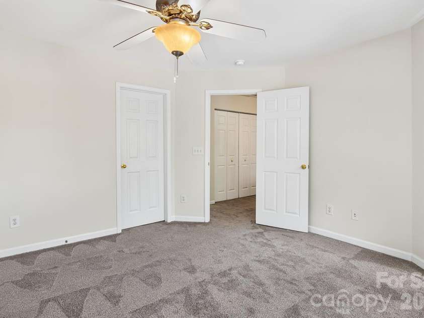 8618 Twined Creek Lane, Charlotte, NC 28227.  MLS# CAR4406032, YatesRealty ID 39445. 