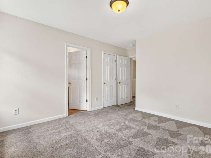 8618 Twined Creek Lane, Charlotte, NC 28227.  MLS# CAR4406032, YatesRealty ID 39445. 