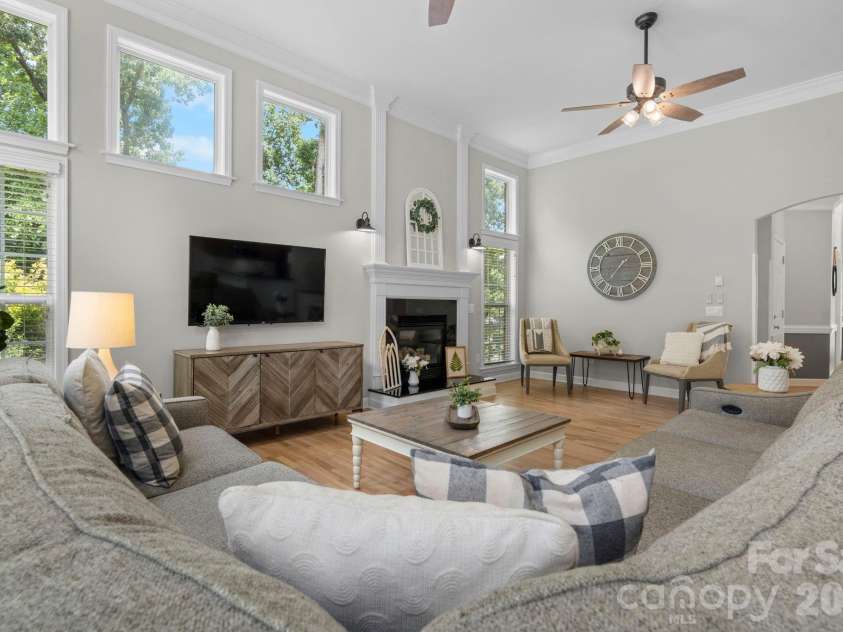 1221 Willow Creek Drive, Newton, NC 28658.  MLS# CAR4345210, YatesRealty ID 3945. 