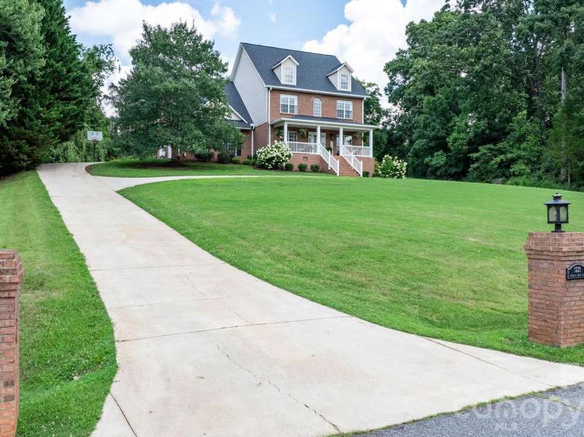 1221 Willow Creek Drive, Newton, NC 28658.  MLS# CAR4345210, YatesRealty ID 3945. 