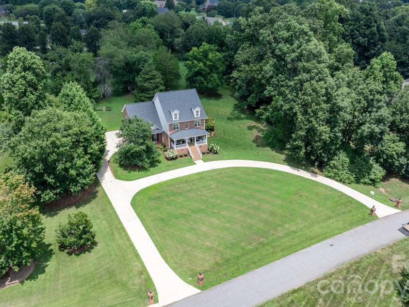 1221 Willow Creek Drive, Newton, NC 28658.  MLS# CAR4345210, YatesRealty ID 3945. 
