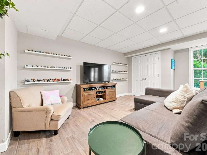 1221 Willow Creek Drive, Newton, NC 28658.  MLS# CAR4419040, YatesRealty ID 3945. 
