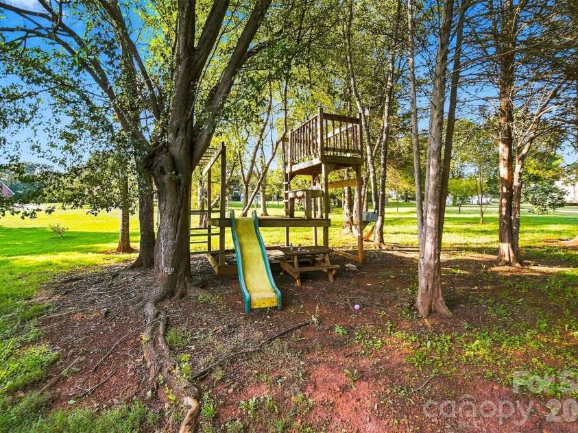 1221 Willow Creek Drive, Newton, NC 28658.  MLS# CAR4419040, YatesRealty ID 3945. 