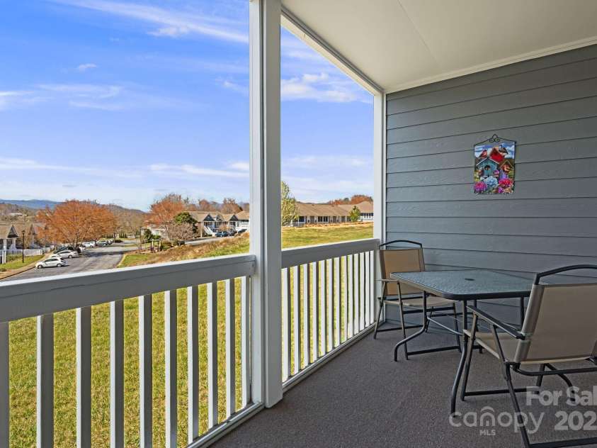 4603 Breakers Lane, Asheville, NC 28806.  MLS# CAR4241235, YatesRealty ID 3945. 