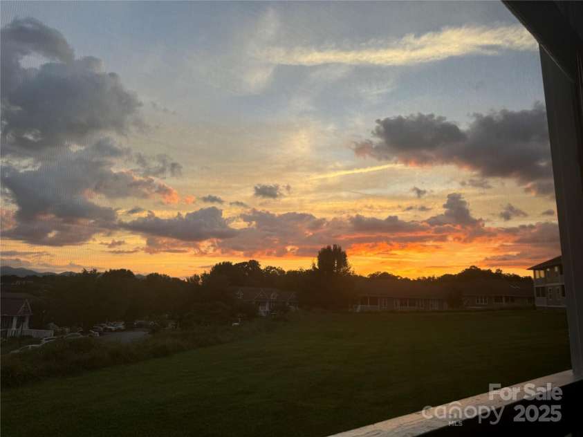 4603 Breakers Lane, Asheville, NC 28806.  MLS# CAR4241235, YatesRealty ID 3945. 