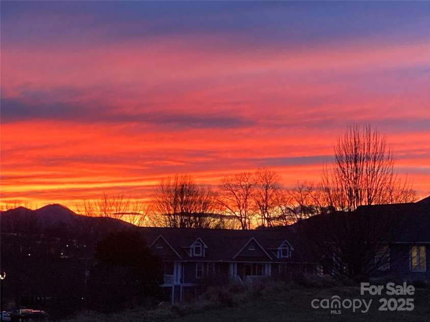 4603 Breakers Lane, Asheville, NC 28806.  MLS# CAR4241235, YatesRealty ID 3945. 