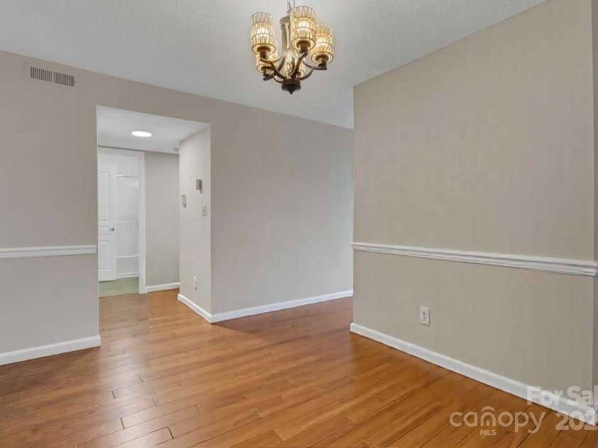 4603 Breakers Lane, Asheville, NC 28806.  MLS# CAR4315924, YatesRealty ID 3945. Dining Area