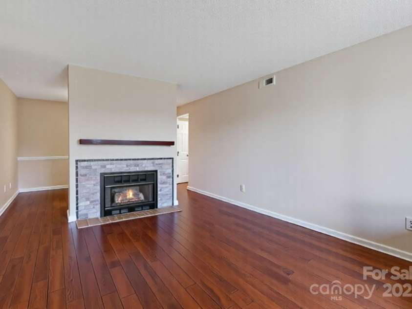 4603 Breakers Lane, Asheville, NC 28806.  MLS# CAR4315924, YatesRealty ID 3945. Living Room