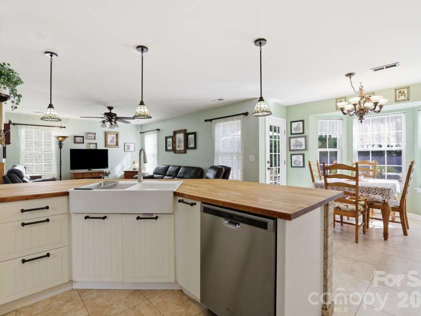 6306 Trevor Simpson Drive, Indian Trail, NC 28079.  MLS# CAR4405215, YatesRealty ID 39450. 