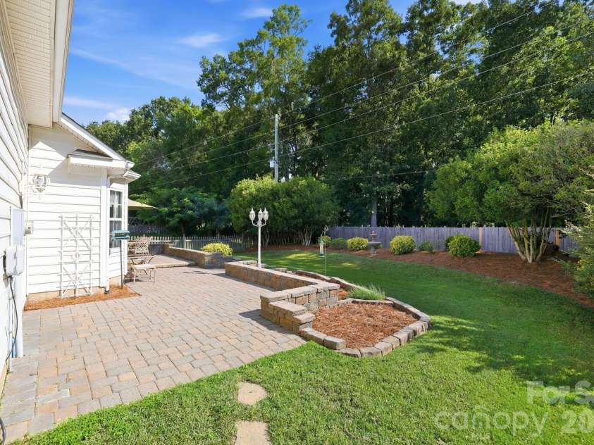 6306 Trevor Simpson Drive, Indian Trail, NC 28079.  MLS# CAR4405215, YatesRealty ID 39450. 