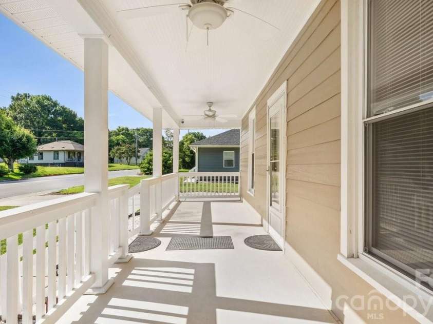 109 Globe Street, Mount Holly, NC 28120.  MLS# CAR4388985, YatesRealty ID 39451. 