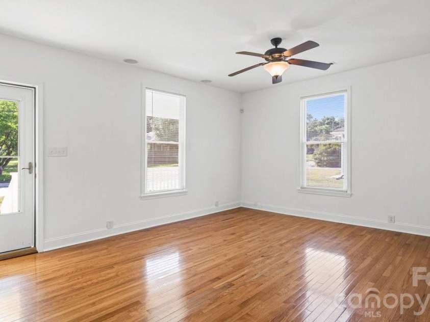 109 Globe Street, Mount Holly, NC 28120.  MLS# CAR4388985, YatesRealty ID 39451. 