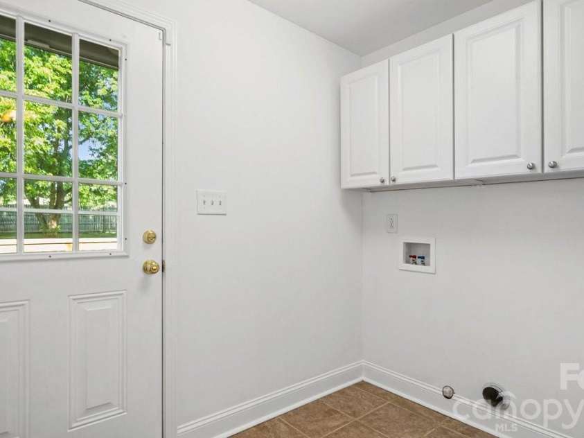 109 Globe Street, Mount Holly, NC 28120.  MLS# CAR4388985, YatesRealty ID 39451. 