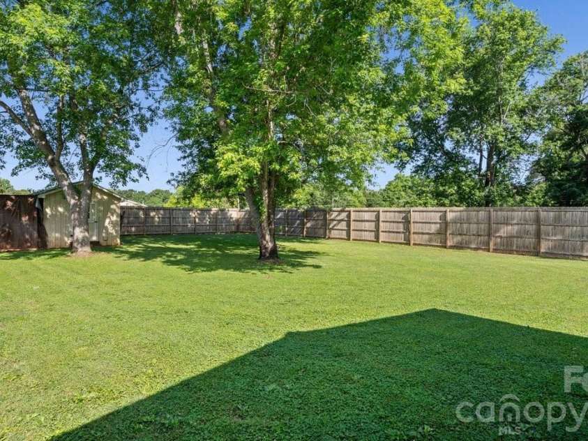 109 Globe Street, Mount Holly, NC 28120.  MLS# CAR4388985, YatesRealty ID 39451. 