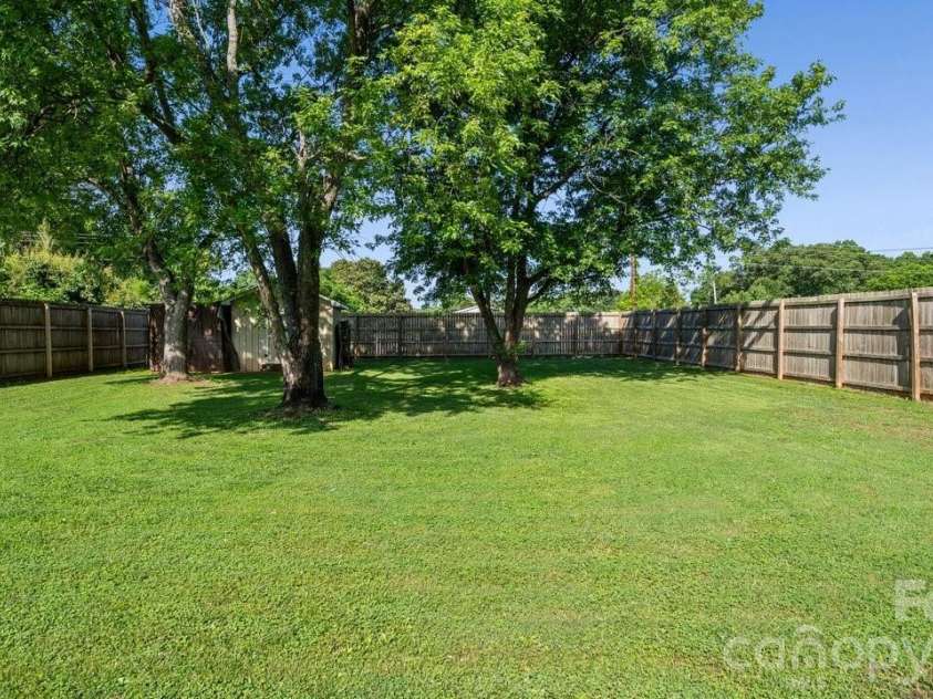 109 Globe Street, Mount Holly, NC 28120.  MLS# CAR4388985, YatesRealty ID 39451. 