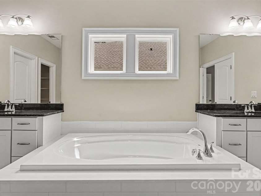 1592 Afton Way, Fort Mill, SC 29708.  MLS# CAR4375540, YatesRealty ID 39452. 